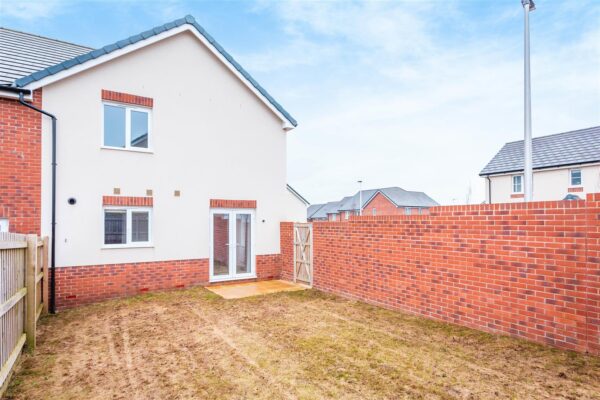 Curlew Close, Axminster