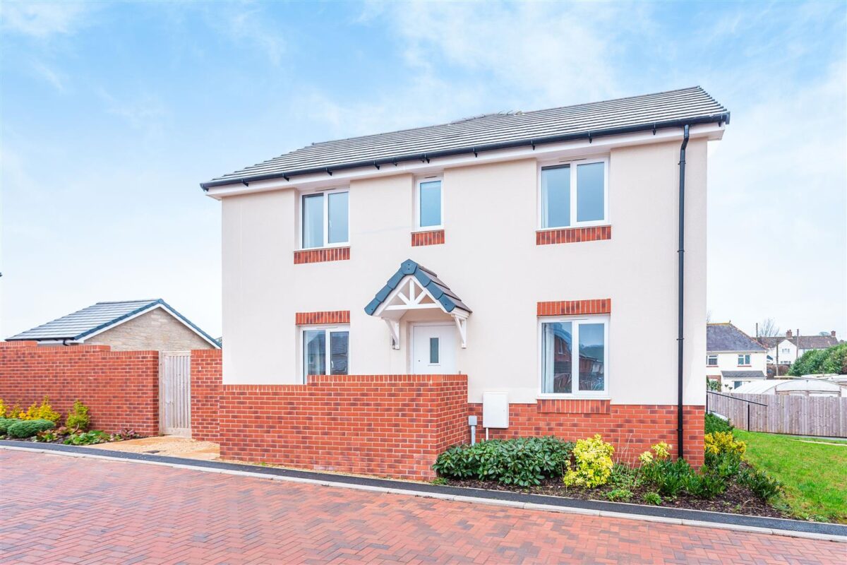 Curlew Close, Axminster