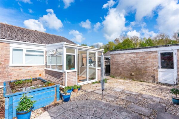 Wellfields Drive, Bridport