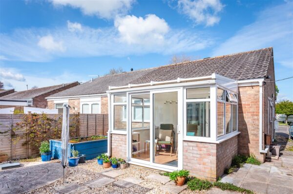 Wellfields Drive, Bridport