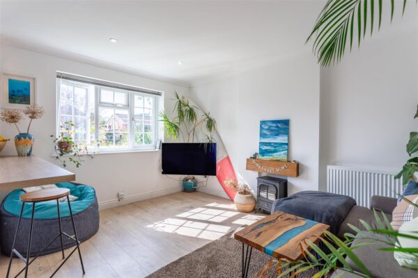 Salway Gardens, Axminster
