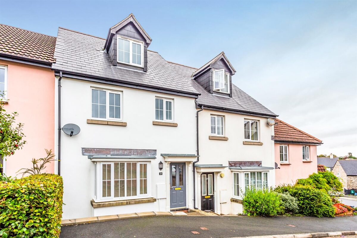 Flax Meadow Lane, Axminster