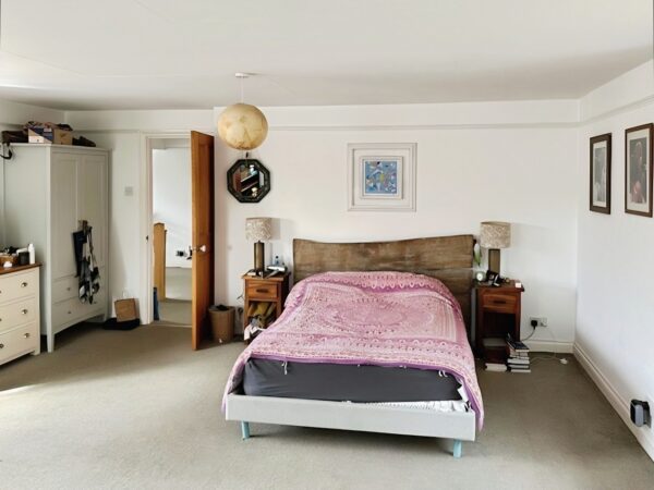 Uploders, Bridport
