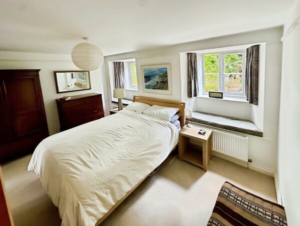 Uploders, Bridport
