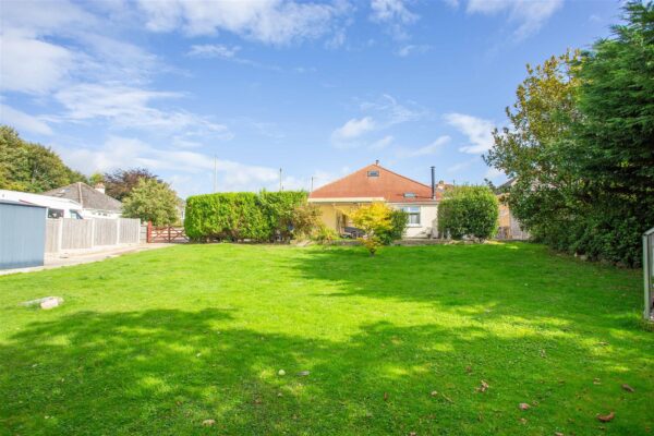 Lansdowne Road, Bridport