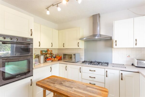 Lansdowne Road, Bridport