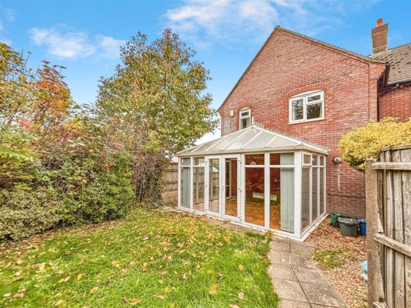 Chard Road, Axminster, Devon