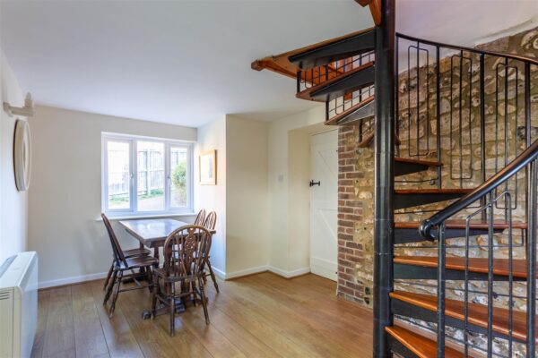 Barges Close, Litton Cheney, Dorchester