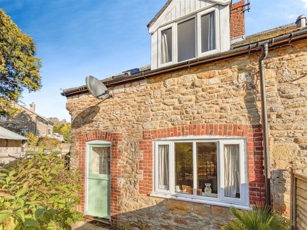 Barges Close, Litton Cheney, Dorchester
