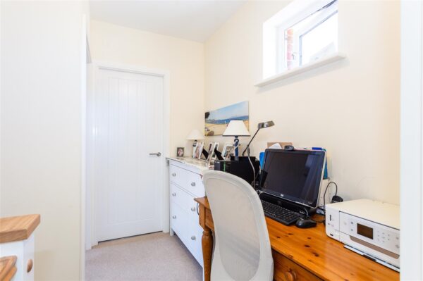 Woodberry Down Way, Lyme Regis