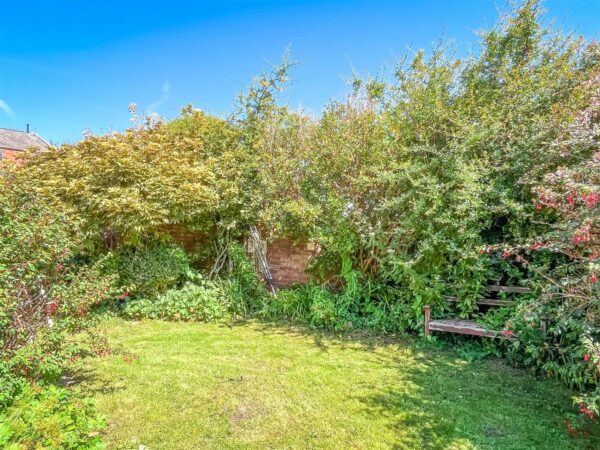 Cordova Gardens, Bridport
