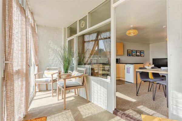 Kingfisher Court, West Bay