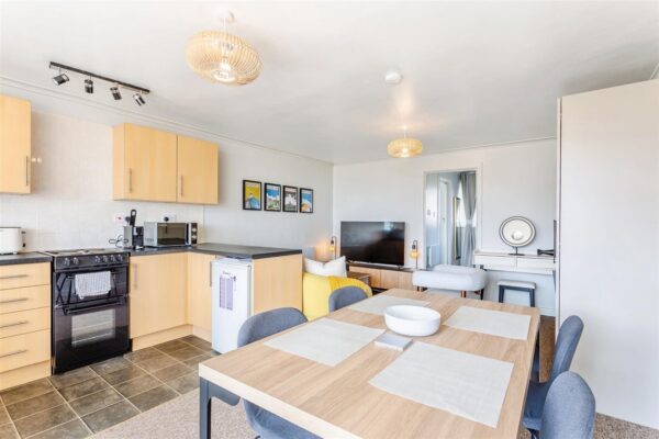 Kingfisher Court, West Bay
