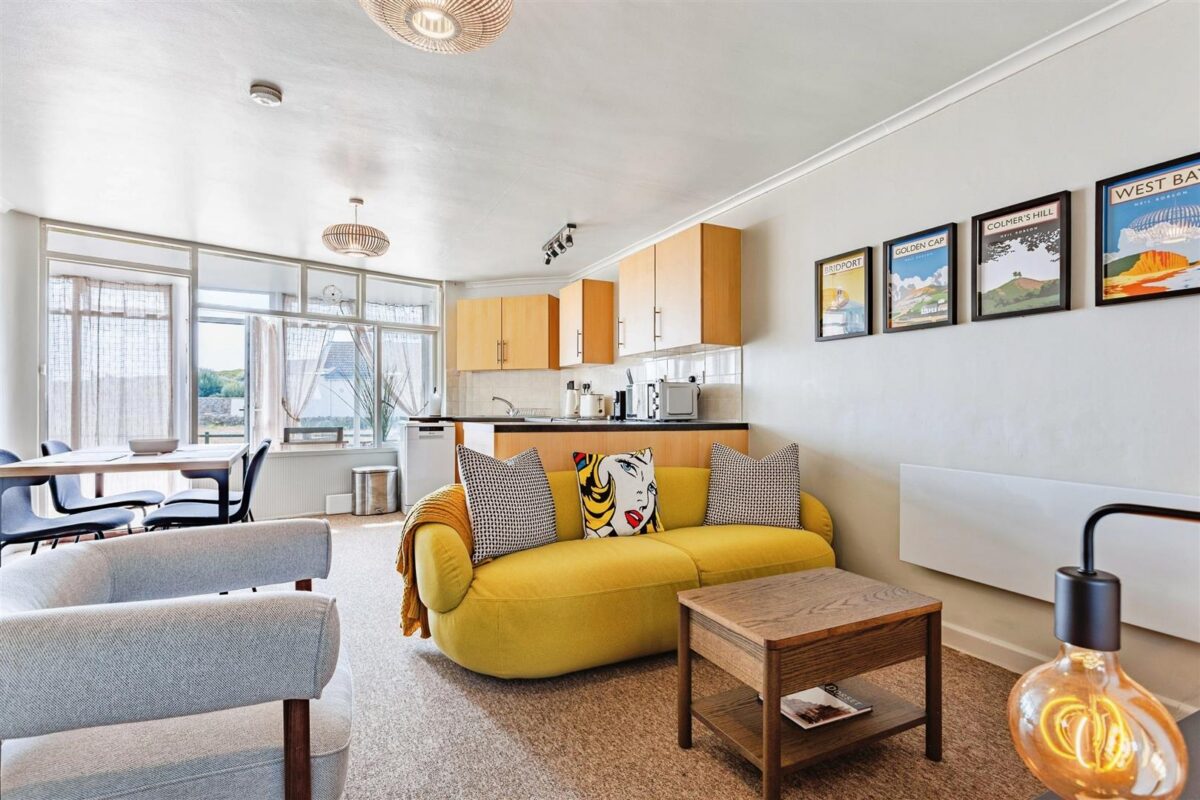 Kingfisher Court, West Bay