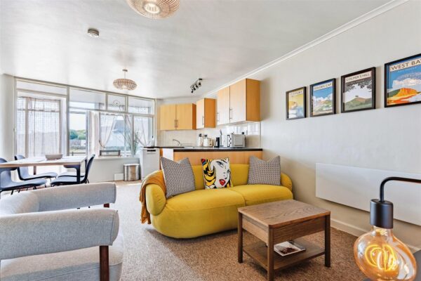 Kingfisher Court, West Bay