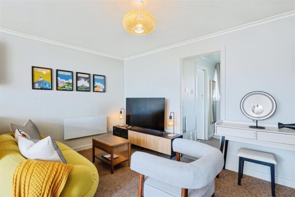 Kingfisher Court, West Bay