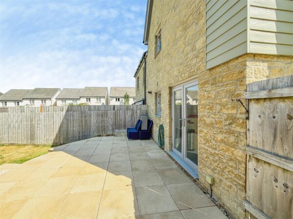 Churchill Rise, Axminster