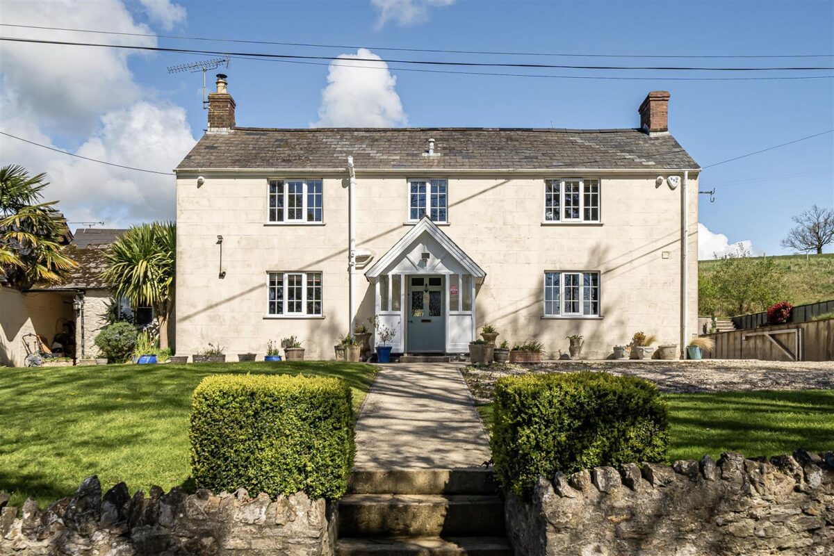 Wootton Fitzpaine ,Nr Bridport
