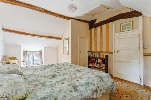 Burton Bradstock, Dorset    For Sale By Auction