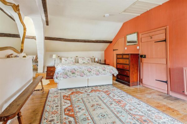 Burton Bradstock, Dorset    For Sale By Auction