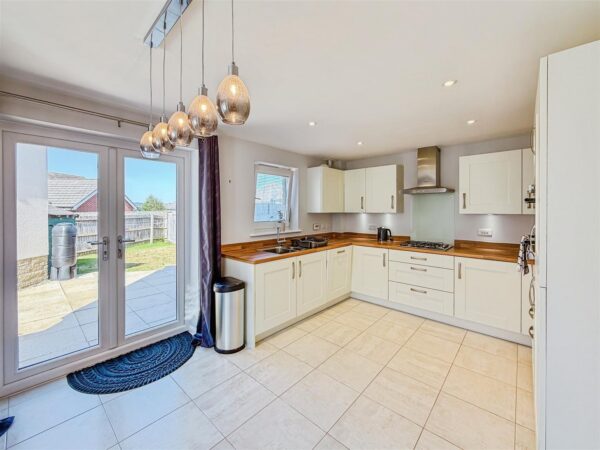 Churchill Rise, Axminster