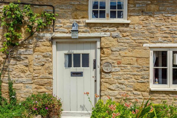 Burton Bradstock, Dorset    For Sale By Auction