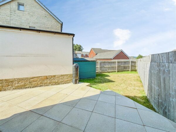 Churchill Rise, Axminster