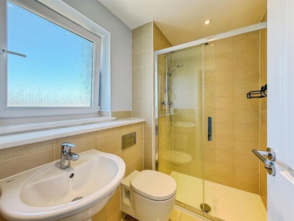Churchill Rise, Axminster
