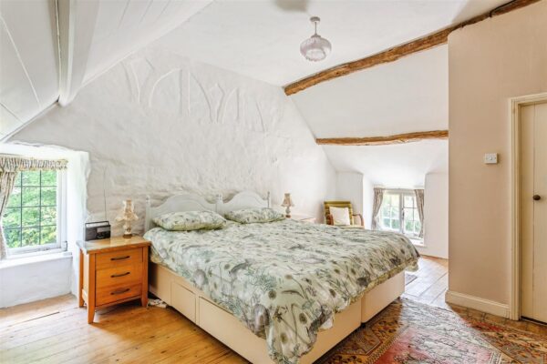 Burton Bradstock, Dorset    For Sale By Auction