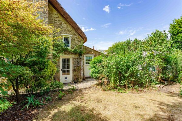 Burton Bradstock, Dorset    For Sale By Auction