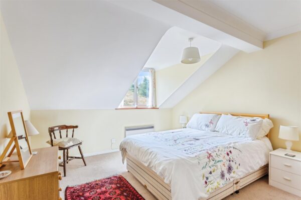 13 Down End Court, Bridport