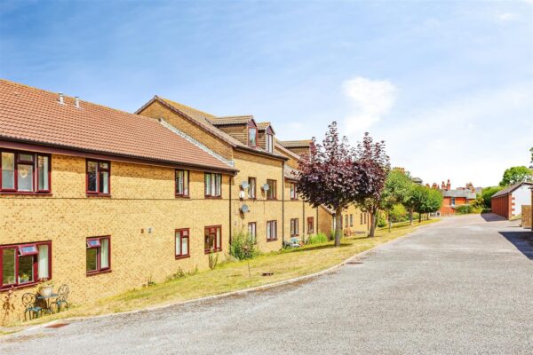13 Down End Court, Bridport
