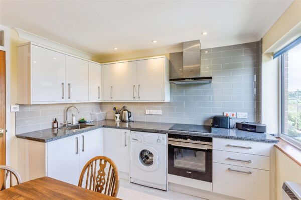 13 Down End Court, Bridport