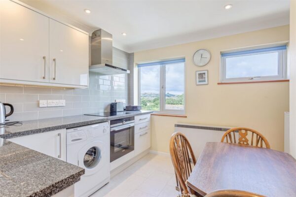 13 Down End Court, Bridport